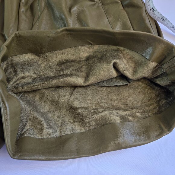 BLANKNYC  Women's Vegan Leather Elastic Waistband Cuffed Shorts Sz 29 Green - Picture 11 of 11